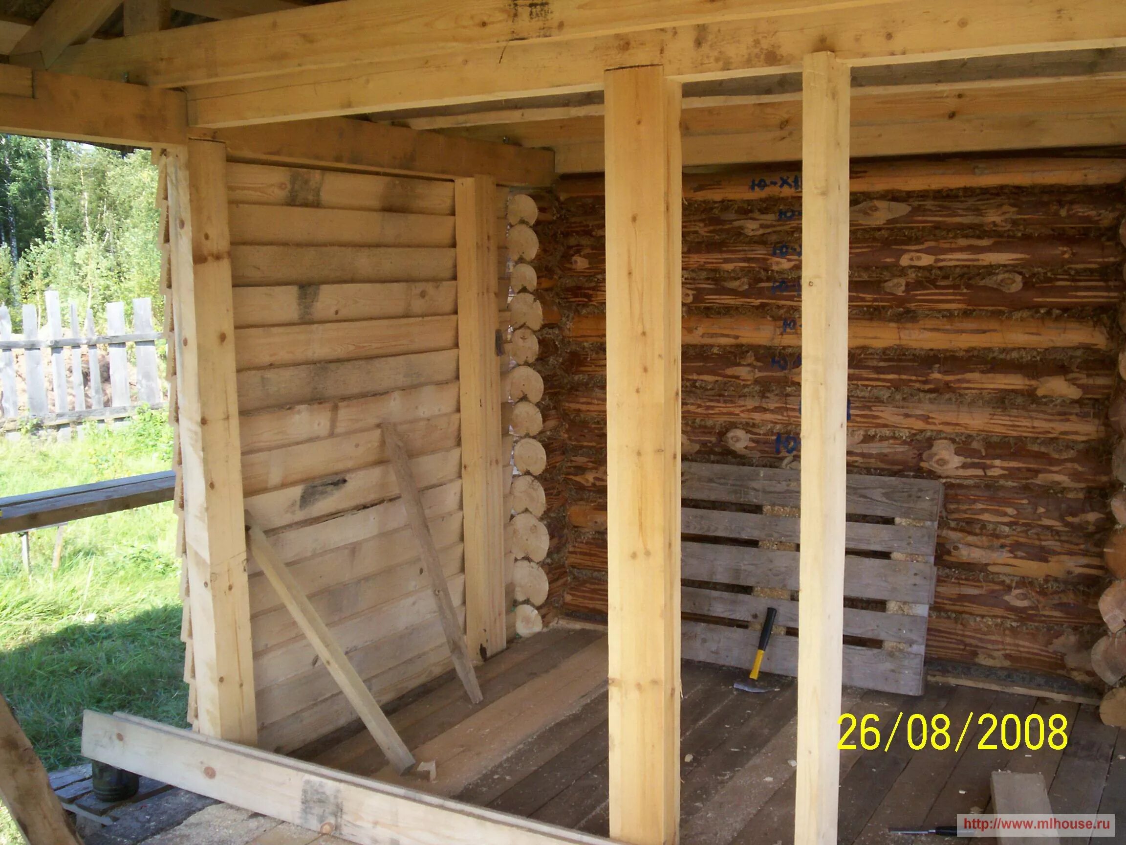 Пристрой предбанника. Каркасный предбанник к бревенчатой бане. Пристройка к бане. Каркас предбанника. Каркас предбанника.