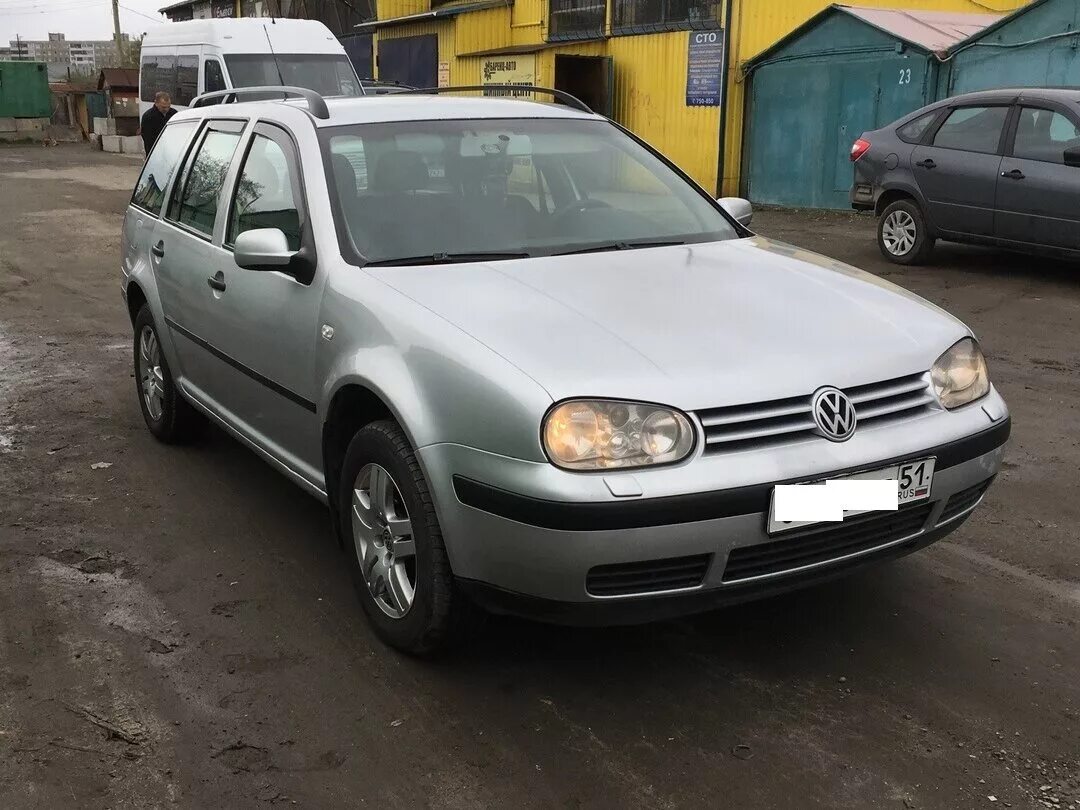 Фольксваген гольф 4 2001. Гольф 4 5 дверей с люком. 6 105 л с. 6 105 л с. 4 1999 года.