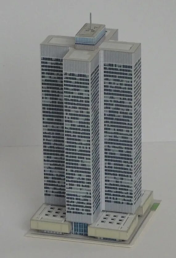 Модель небоскреба. Макет небоскреба. Макетирование небоскреба. Уиллис-тауэр из бумаге. Лего высотка.