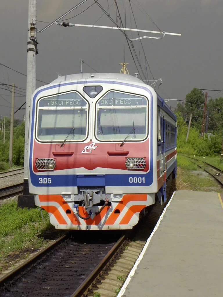 электрички щербинка тула. пригородный поезд цппк москва тула. вниижт щербинка. эр2к 1152. электропоезд москва тула.