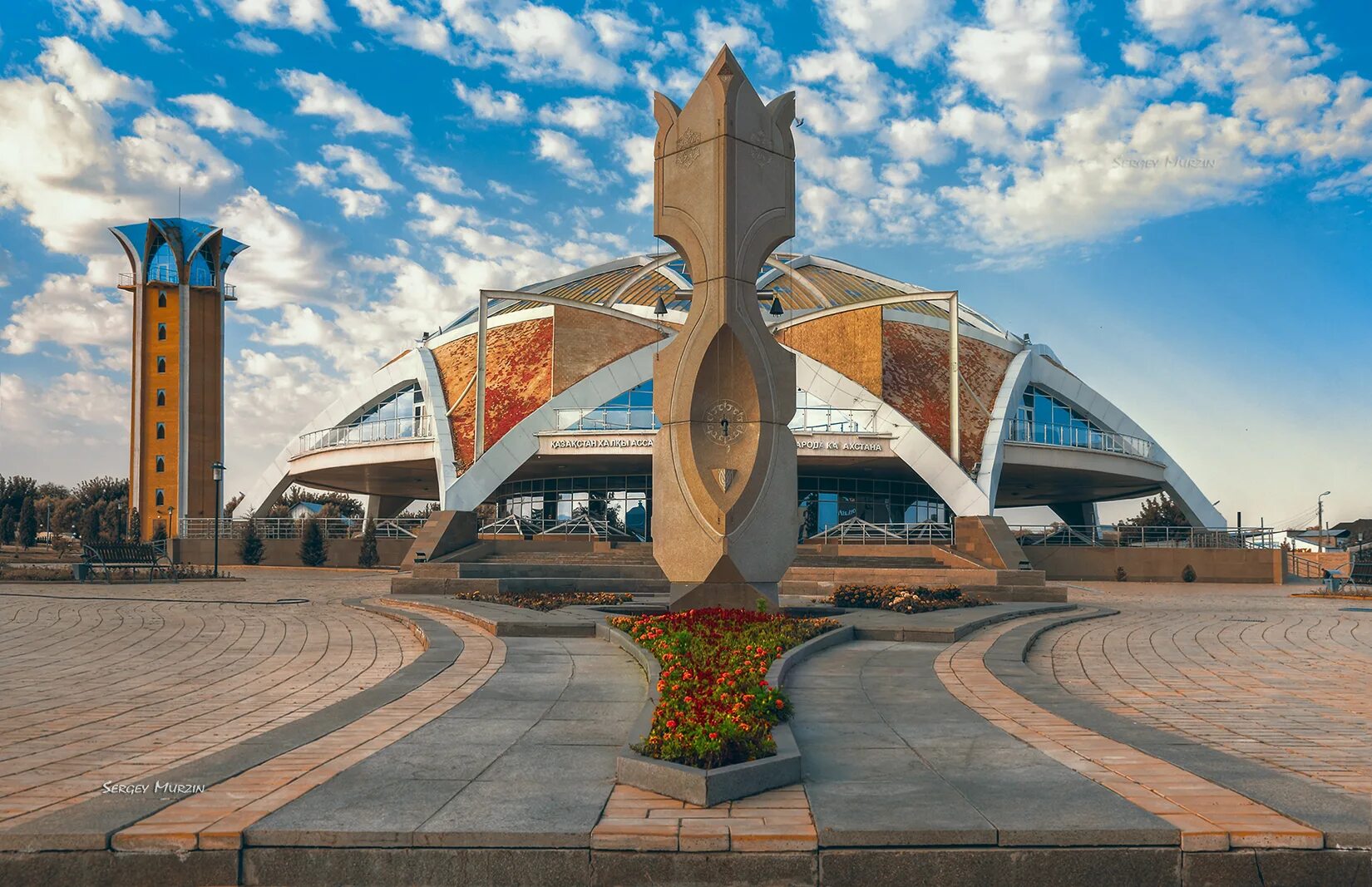 Тараз фото. Тараз город в Казахстане. Джамбул город в Казахстане. Часовая башня Тараз. Тараз город в Казахстане древний.