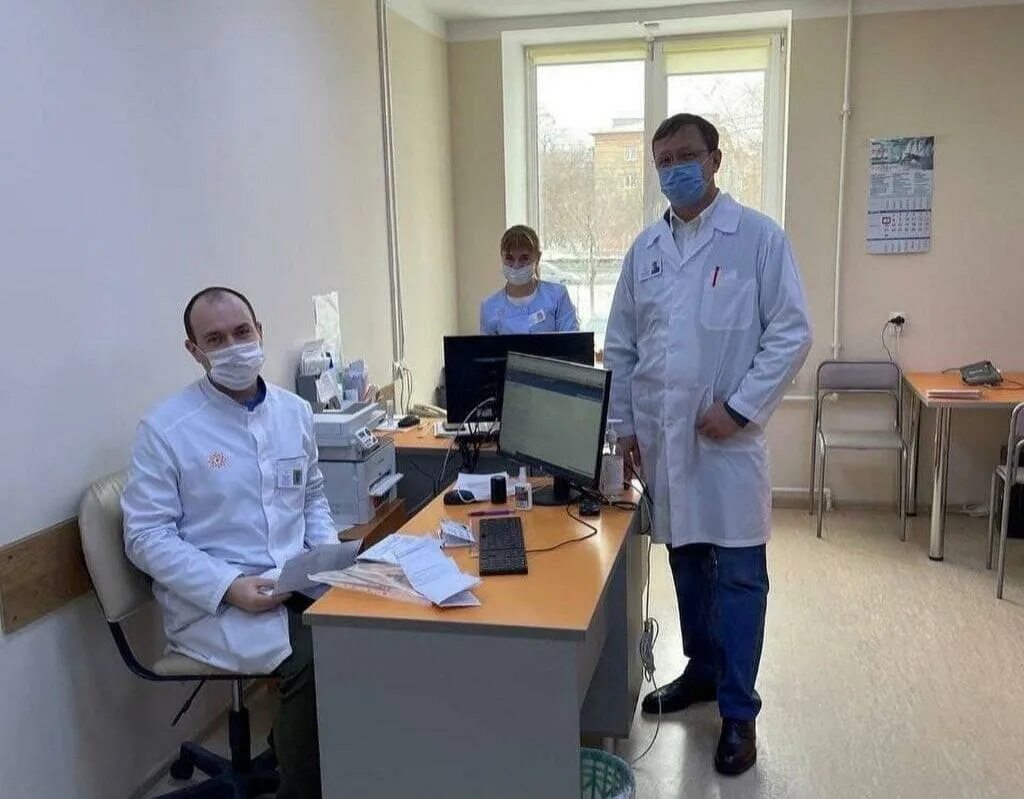 Оренбург онкологическое отделение. Гагарина 11 оренбург онкологический диспансер. Акаемова т. Онкоурологи оренбургского диспансера. Эмблема областного онкологического диспансера.