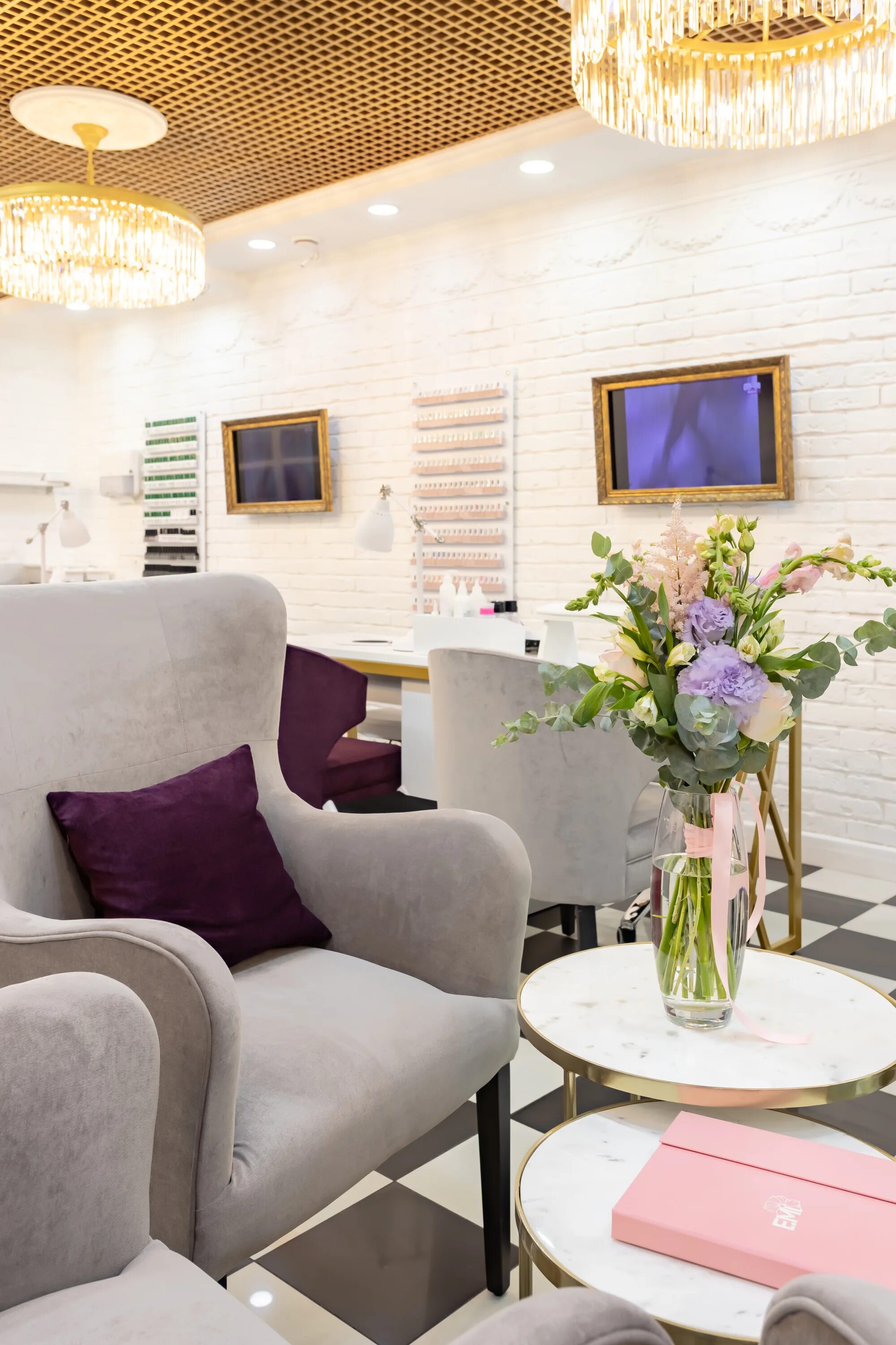 Модное бюро нахимовский проспект. Модное бюро москва. Ногтевая студия метро нахимовский проспект. Модное бюро нахимовский. Модное бюро нахимовский проспект 11.