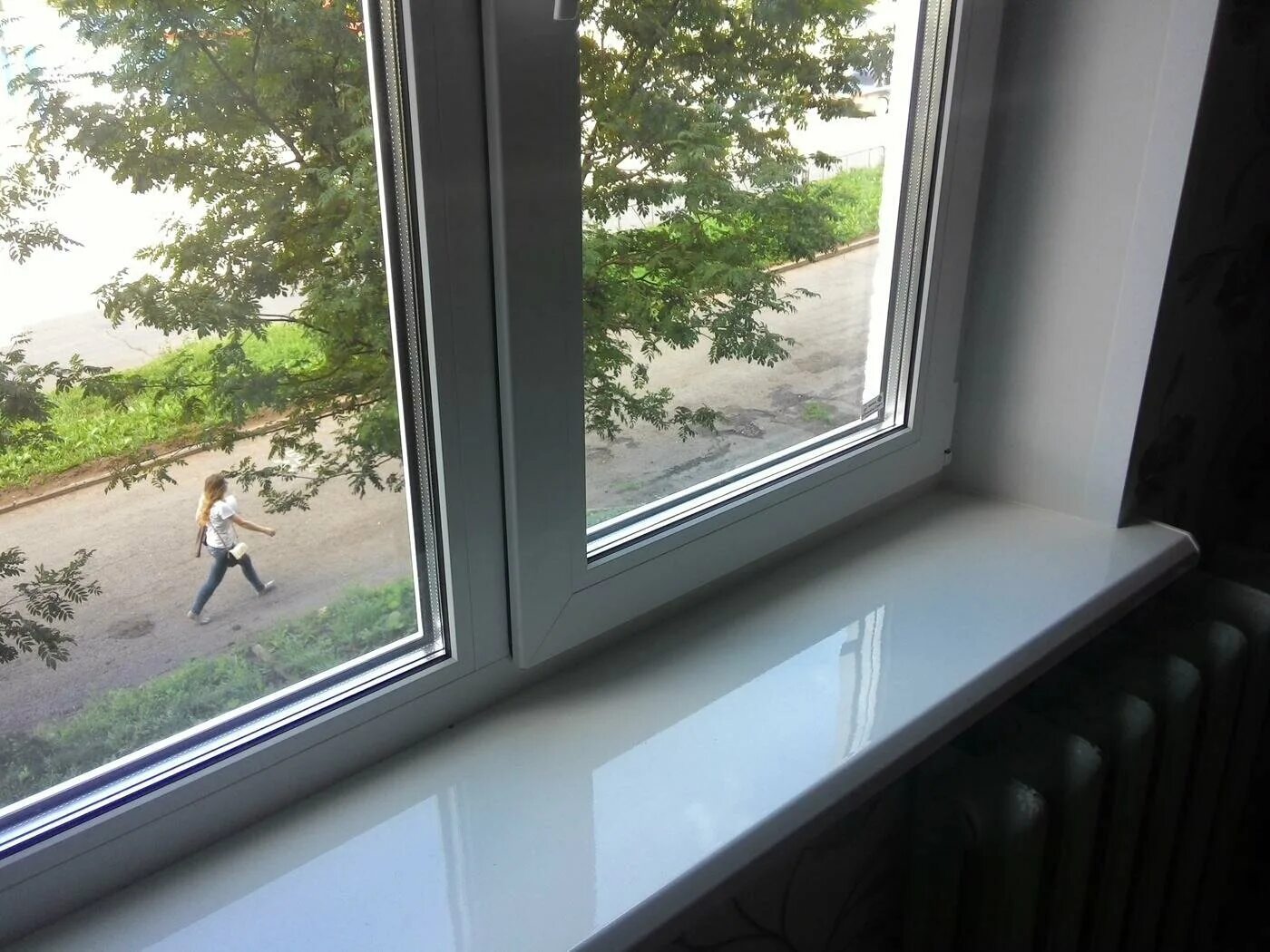 Пластиковое окно 600х1100. Ремонт окон пвх. Остекление лоджии киров. Пластиковые окна в кирове. Феникс окна киров.