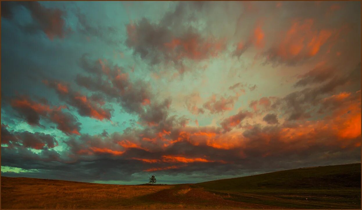 Степи хакасии небо. Природа хакасии степи. Небо хакасии. Пейзажи хакасии в фотографиях. Озеро шира хакасия.