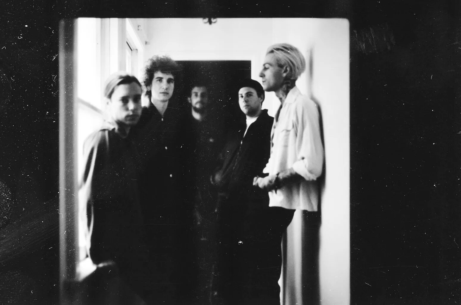 The neighbourhood you get me so high. Группа the neighbourhood. The neiberghood. The neighbourhood Scary Love. Softcore the neighbourhood альбом.