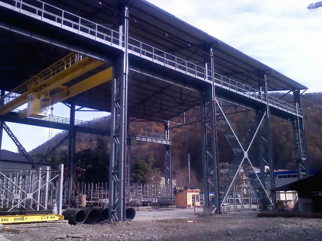 крановая эстакада кмк. подкрановая эстакада мостового крана. самотёчная эстакада москва. открытая эстакада. открытая эстакада.