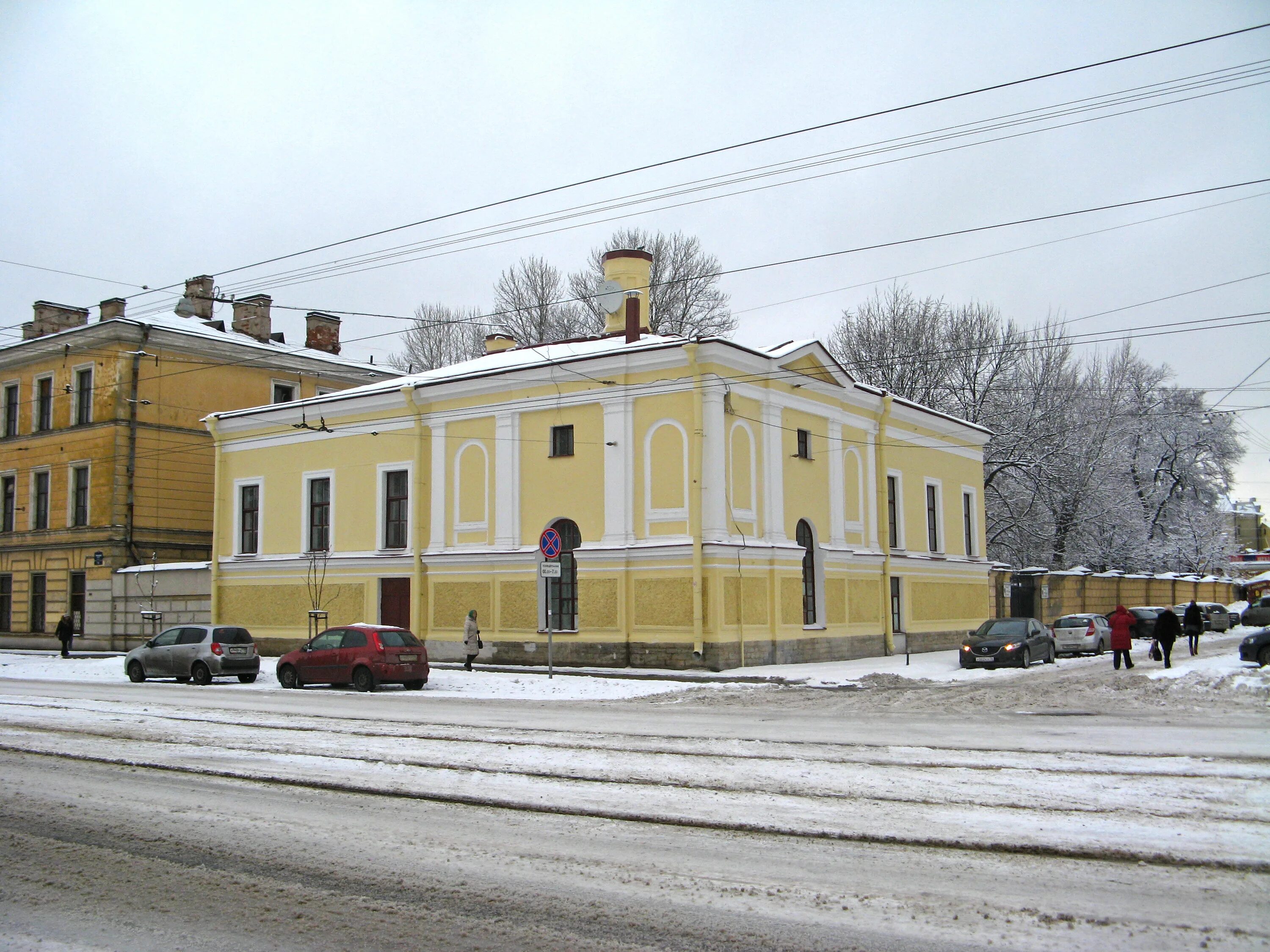 Больница александровская 3. Троицкая площадь (Адмиралтейский район). Александровская больница Санкт-Петербург на Фонтанке. Церковь Александровской больницы. Набережная мойки 126 больница часовня.