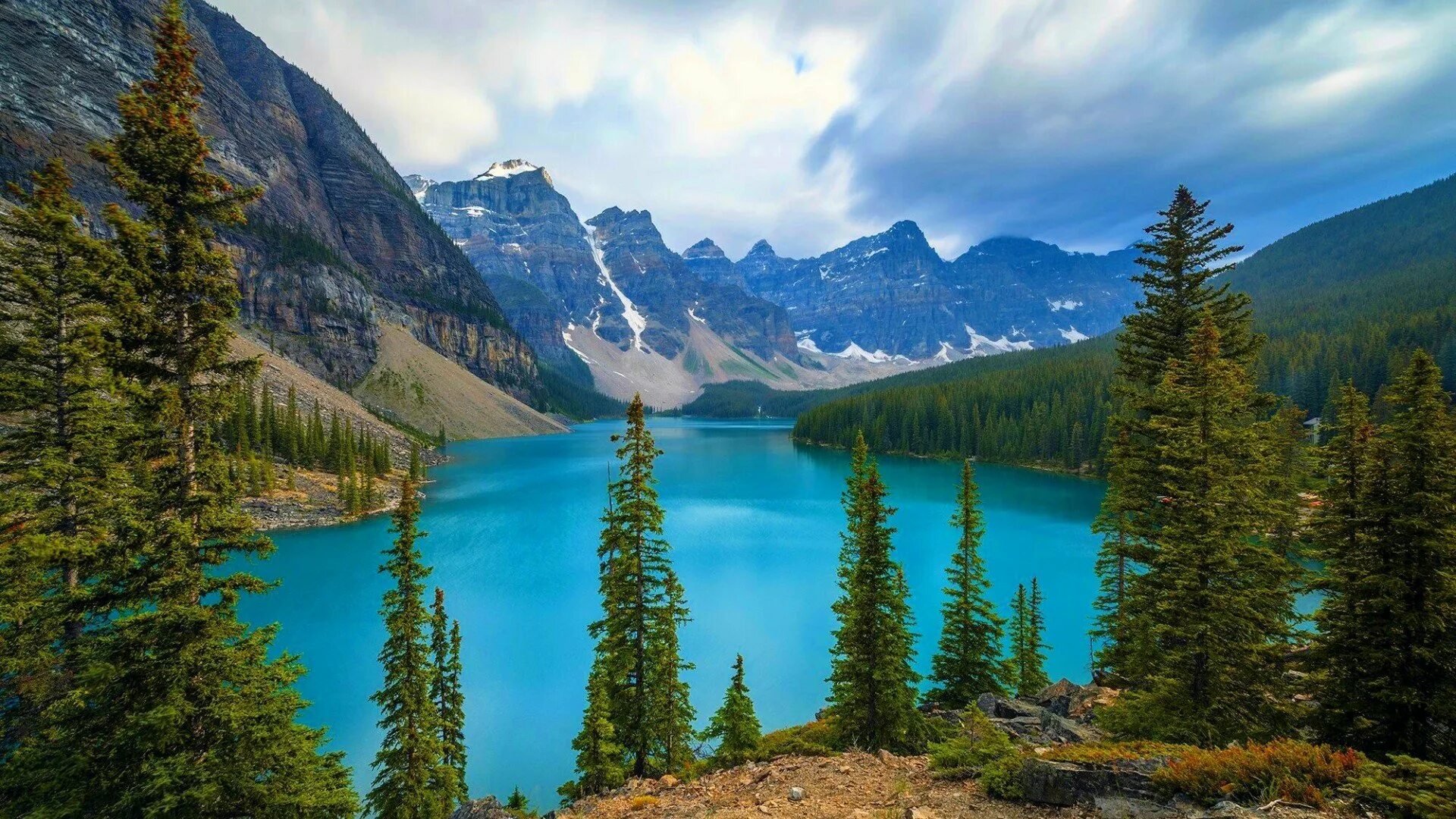 Canada lakes. Национальный парк Банф, Канада. Озеро Морейн. Национальный парк Банф. Озеро Банф Канада.