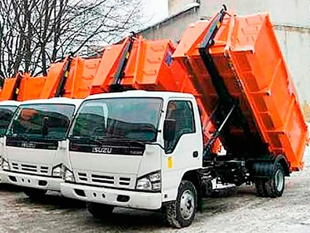 Поставь мусоровоз. Исузу 5 тонник мусоровоз. Isuzu forward 205 мусоровоз. Мультилифт мусоровоз Исузу. Хендай мусоровоз контейнеровоз.