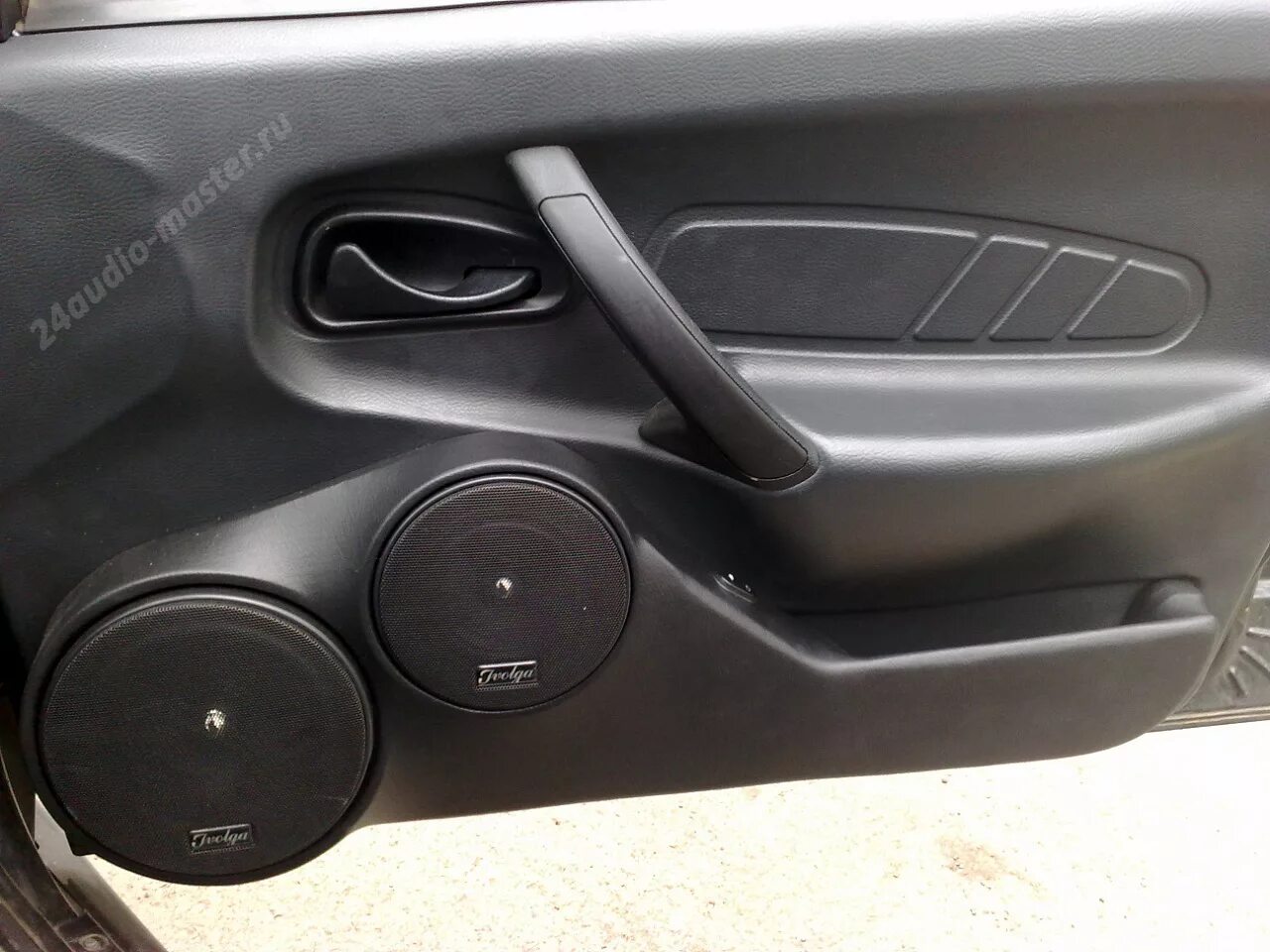 Ваз 2114 подиумы 16. Подиумы на ваз 2114 16+16. Подиумы 2х20 2114. Подиум ваз 2114,2115 (16",рупор). Акустические подиумы ваз 2114.