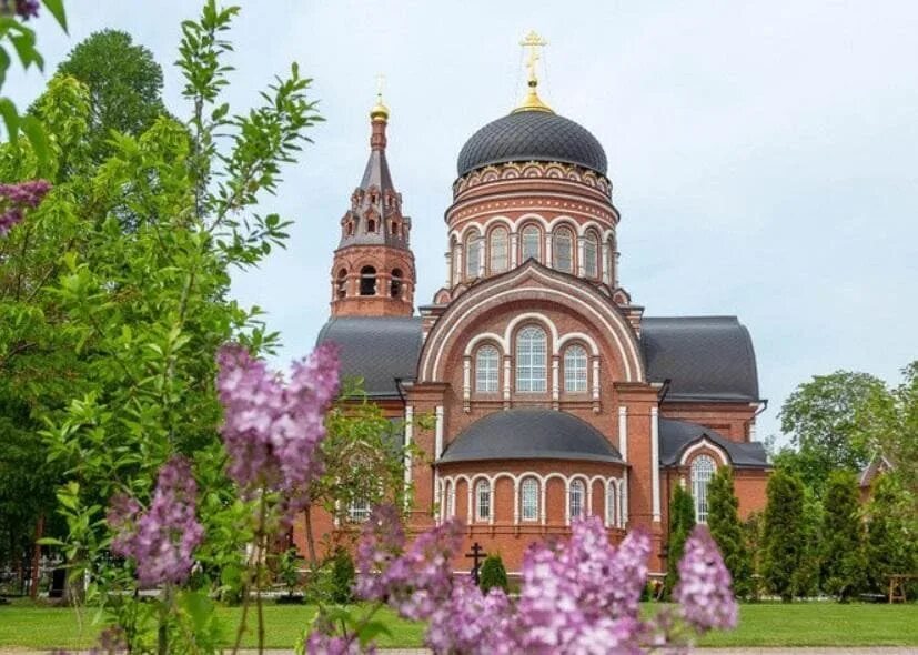 Церковь в павловском посаде. Павловский посад церковь вознесения. церковь вознесения господня павловский посад. храм вознесения господня на городке г павловский посад. вознесенский храм павловский посад.