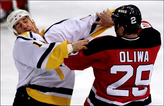 тафгай фильм. гарет хант куньлунь. джон мирасти хоккеист. тафгай магазин хоккейной экипировки хабаровск. тафгай хабаровск интернет магазин.