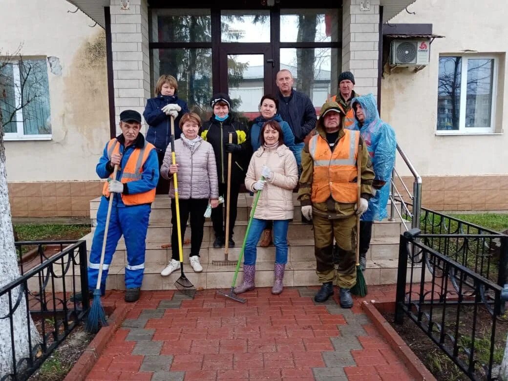 Погода в раменском сегодня по часам. Жители Раменского. Субботник в Раменской 21 школе. Погода в Раменском.