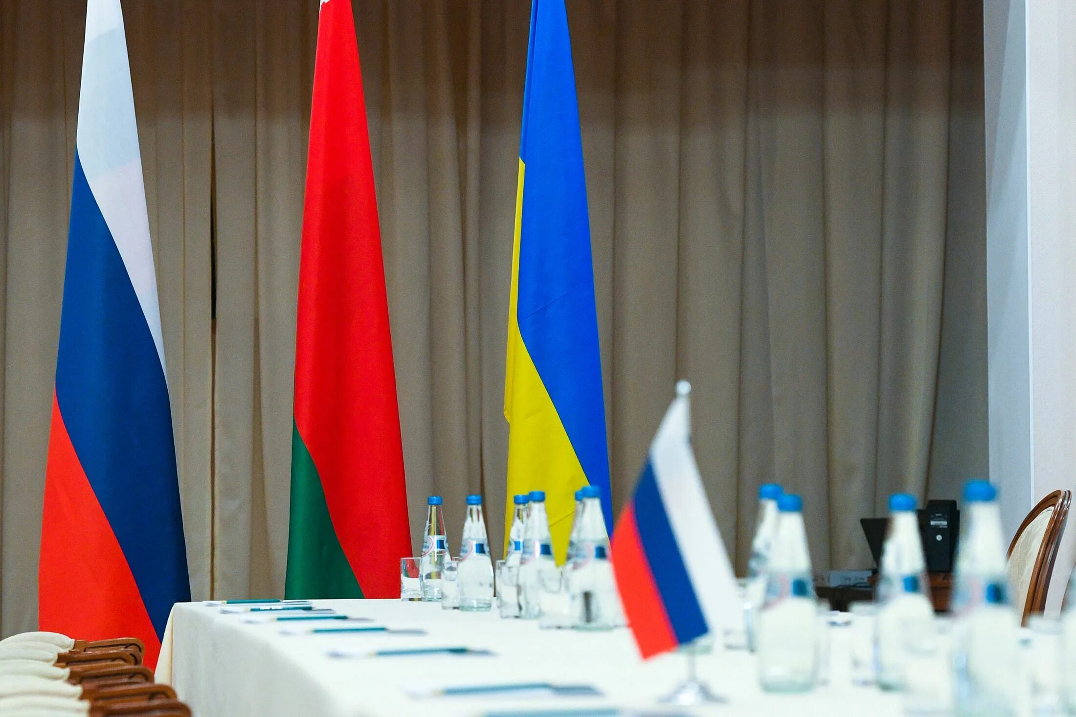 Следующий переговоры. Переговоры в беловежской пуще 2025. делегация украины переговоры 2025. российско-украинские переговоры. переговоры россии и украины.