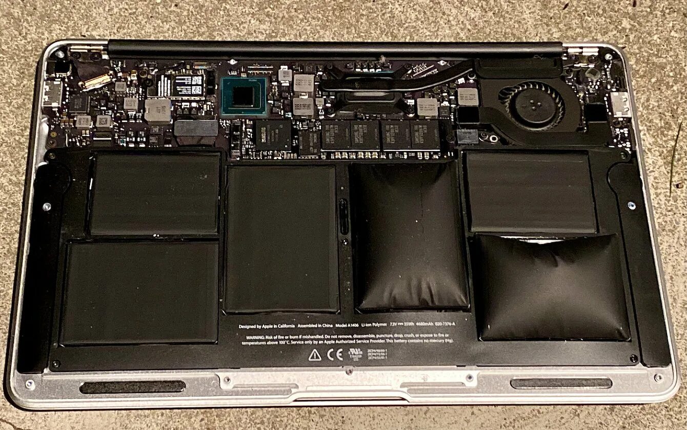 Repair Battery MACBOOK. Батарея MACBOOK В разрезе. Взлрванная батарея на Мак бук. Мониторинг батареи макбук.