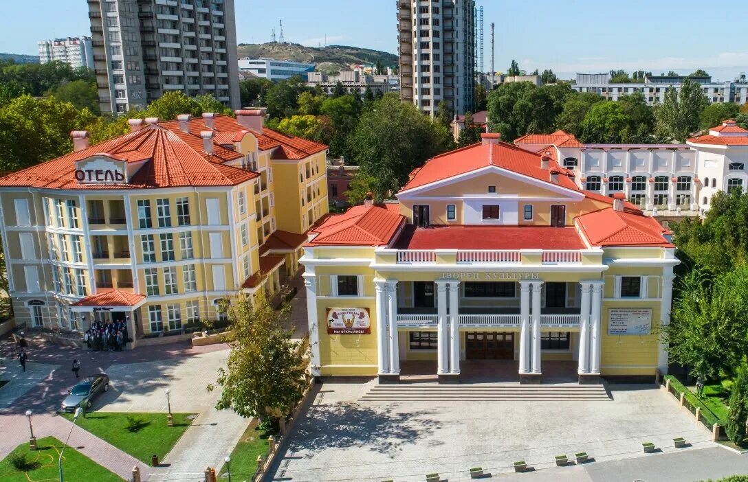 проспект айвазовского феодосия. концертный зал чайка феодосия. театр чайка феодосия. пансионат чайка феодосия. особняк айвазовского в феодосии.