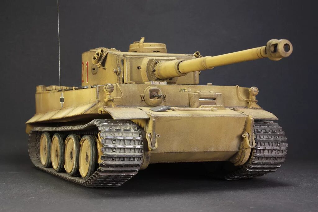 Немецкий тяжелый танк тигр. Немецкий танк т-6 тигр. Танк Tiger 1. Танк тигр 4. Тяжелый танк тигр 1.