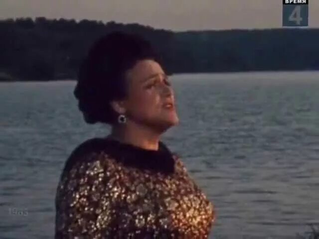 песни зыкина течет волга