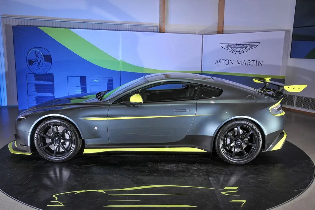 Aston Martin Vantage gt8. Aston Martin gt Turbo. Gt8 машина.
