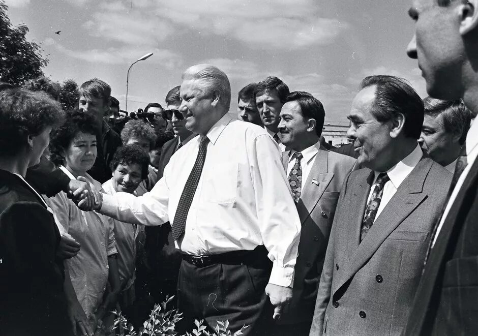 Революции 1989-1991 гг в странах восточной европы. Переименование петербурга. Камера 1991 года. Май 1991. Перестройка 1989 год.