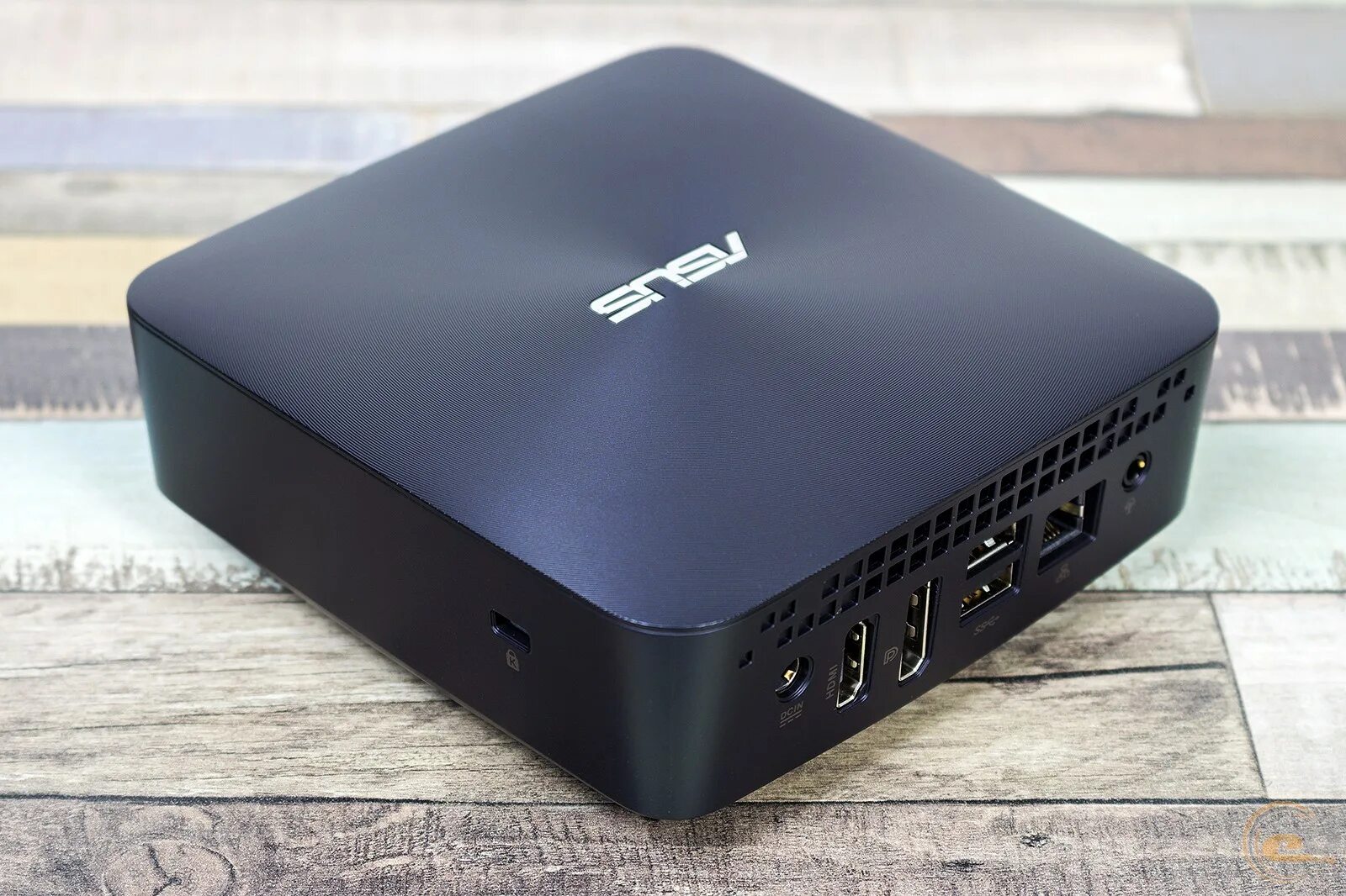 Лучшие неттопы. Неттоп мини ПК ASUS. ASUS un65u VIVOMINI. ASUS Nettop 2328. Mini PC rx7000.