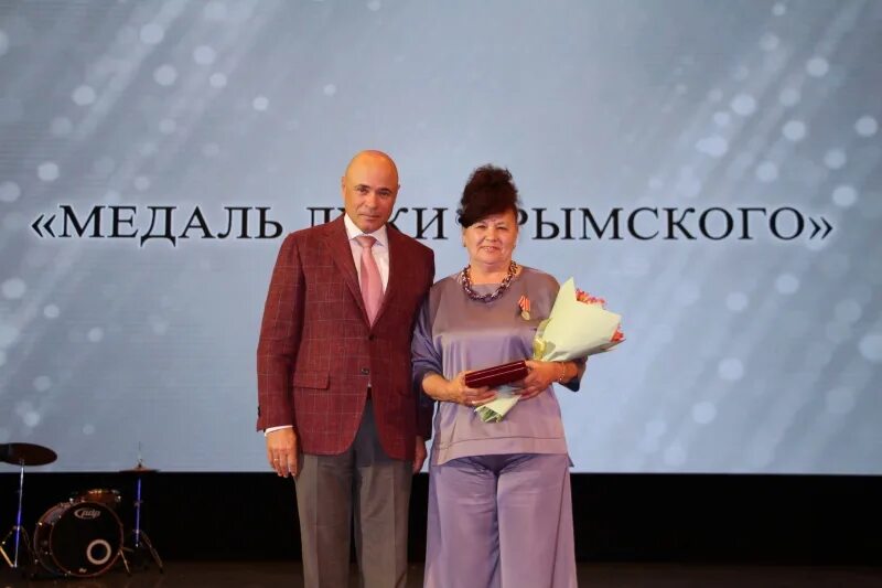 Средняя заработная плата. Чемпионат профмастерства. Награждения липецк медиков. Директор курской аэс. Награждение молодых специалистов 2023.