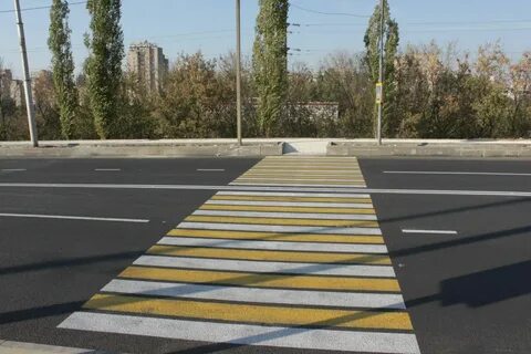 Дорога с пешеходным переходом