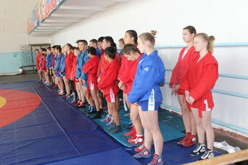 Мбук дворец культуры молодежный г. Поселок красочный ипатовского района ставропольского края. Поселок красочный ипатовского района. Пос красочный ипатовский. Посёлок красочный школа ипатовского района ставропольского края.