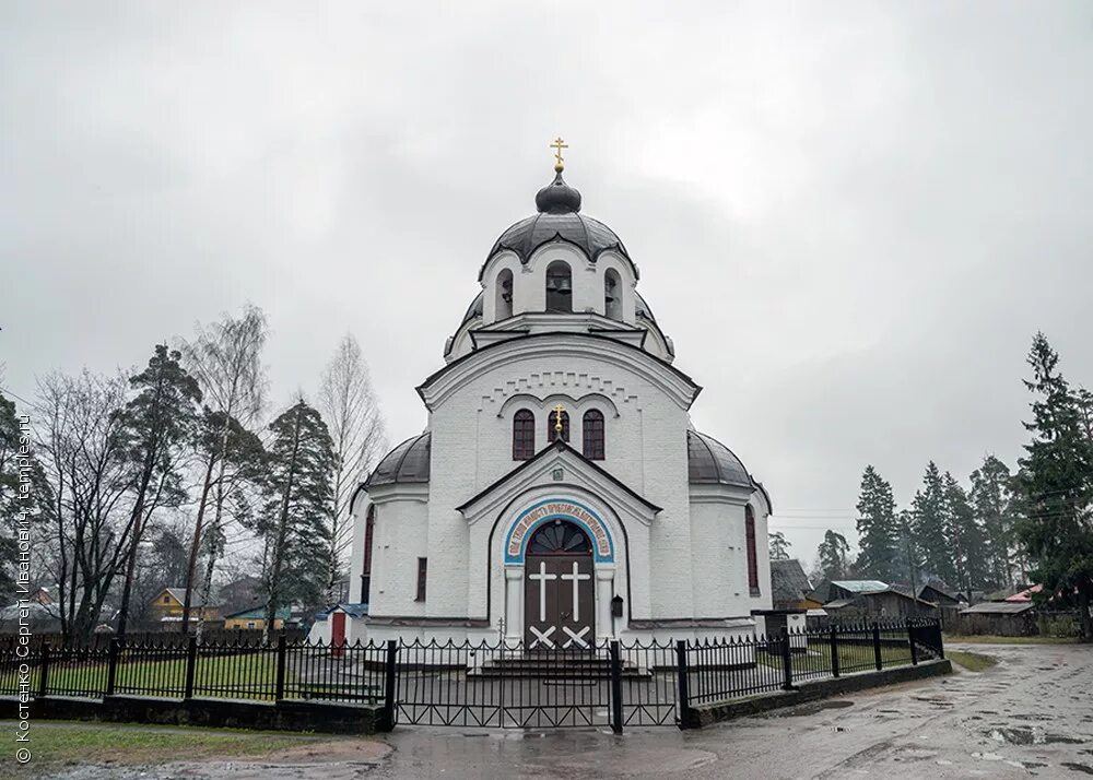 собор воскресения христова (луга). храм г луга. собор екатерины великомученицы, луга. собор иконы божией матери казанская в луге. казанская церковь луга.