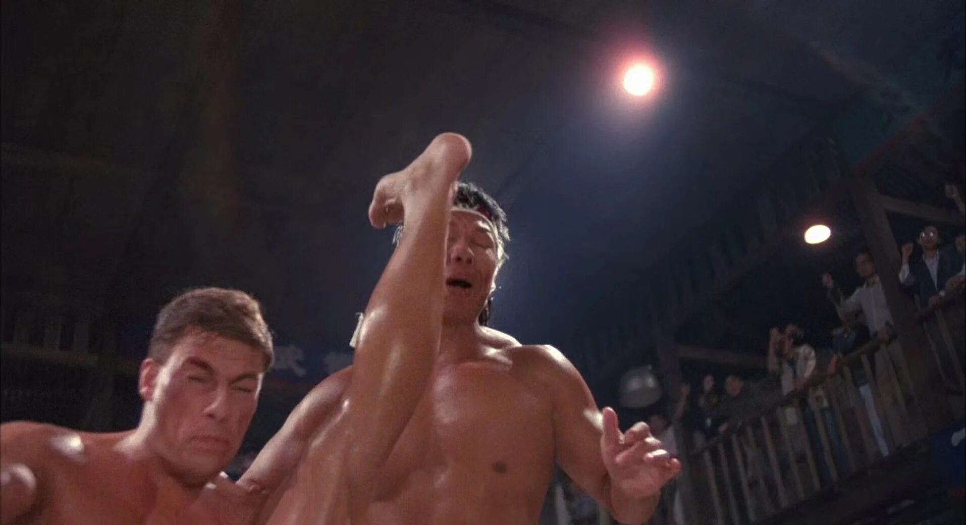 Двойной удар роли. Bloodsport 1988. Фрэнк двойной удар.