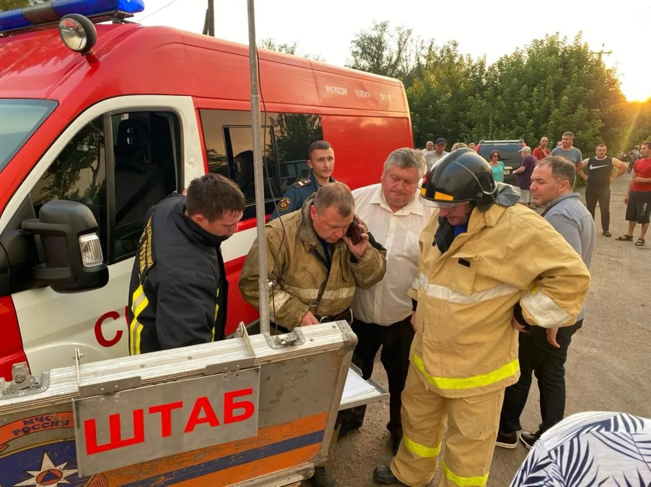 Оперативный штаб на месте пожара создается. Протопоповская роща Оренбург. Протопоповская роща Оренбург пожар. Оперативный штаб пожаротушения. Оперативный штаб на пожаре.