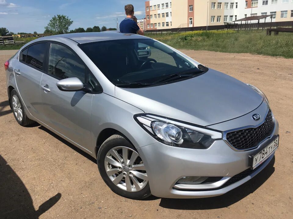 Купить новый Kia Rio IV X-Line 1.6 MT (123 л.с.) бензин механика в Плесецке: сер