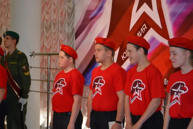 вступили в ряды юнармии. вступили в ряды юнармии. документы юнармии. вступили в ряды юнармии. юнармия губахи 2022 год.