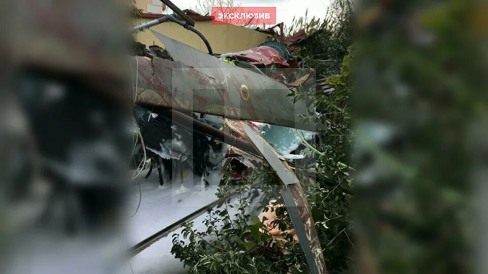 Победа сочи крушение. Падение вертолета фото на жилой дом. Фото с места аварии частного вертолета. Киркоров со своим вертолетом разбился Сочи.