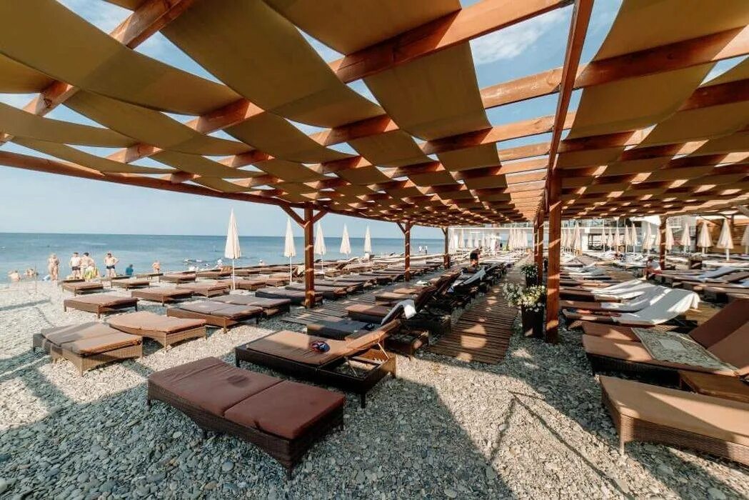 Крым бондаренково курорт береговой. Prometey club hotel spa 4 лазаревское. Prometey club hotel spa, лазаревское. Отель с пляжем черное море все включено. Миндальная роща алушта пляж.