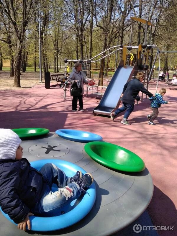 Олимпийская деревня москва ребенок. Парк олимпийской деревни 2000. Олимпийская деревня москва ребенок. Пруды олимпийской деревни. Парк олимпийской деревни смотровая площадка.