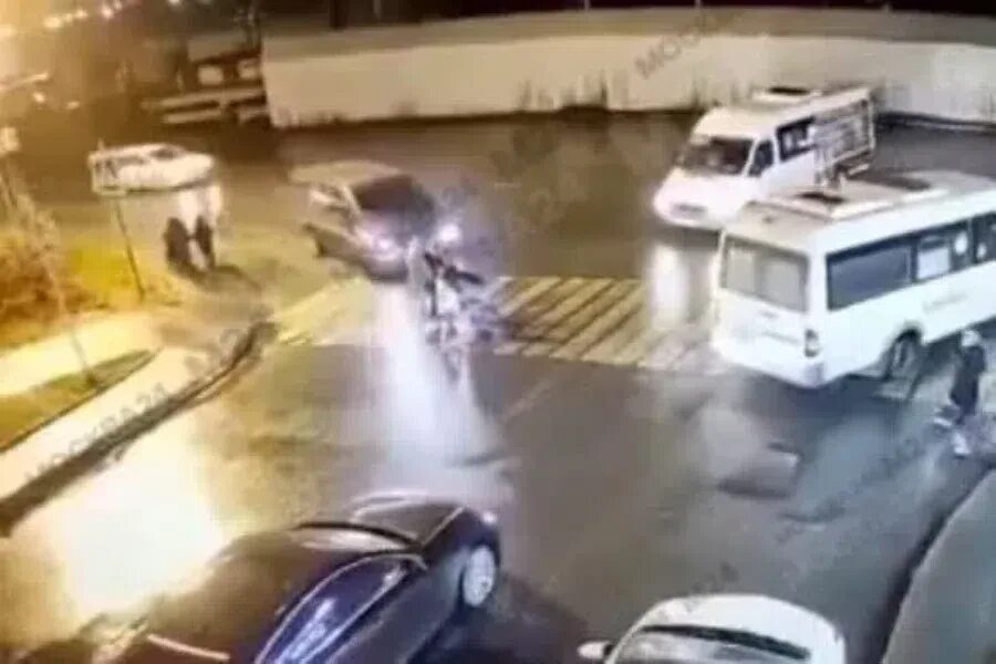 Дтп на кутузовском проспекте сейчас видео с камер наблюдения. Авария на ярославском шоссе лесовоз. Дтп москва видео с камер. 10. Дтп москва видео с камер.