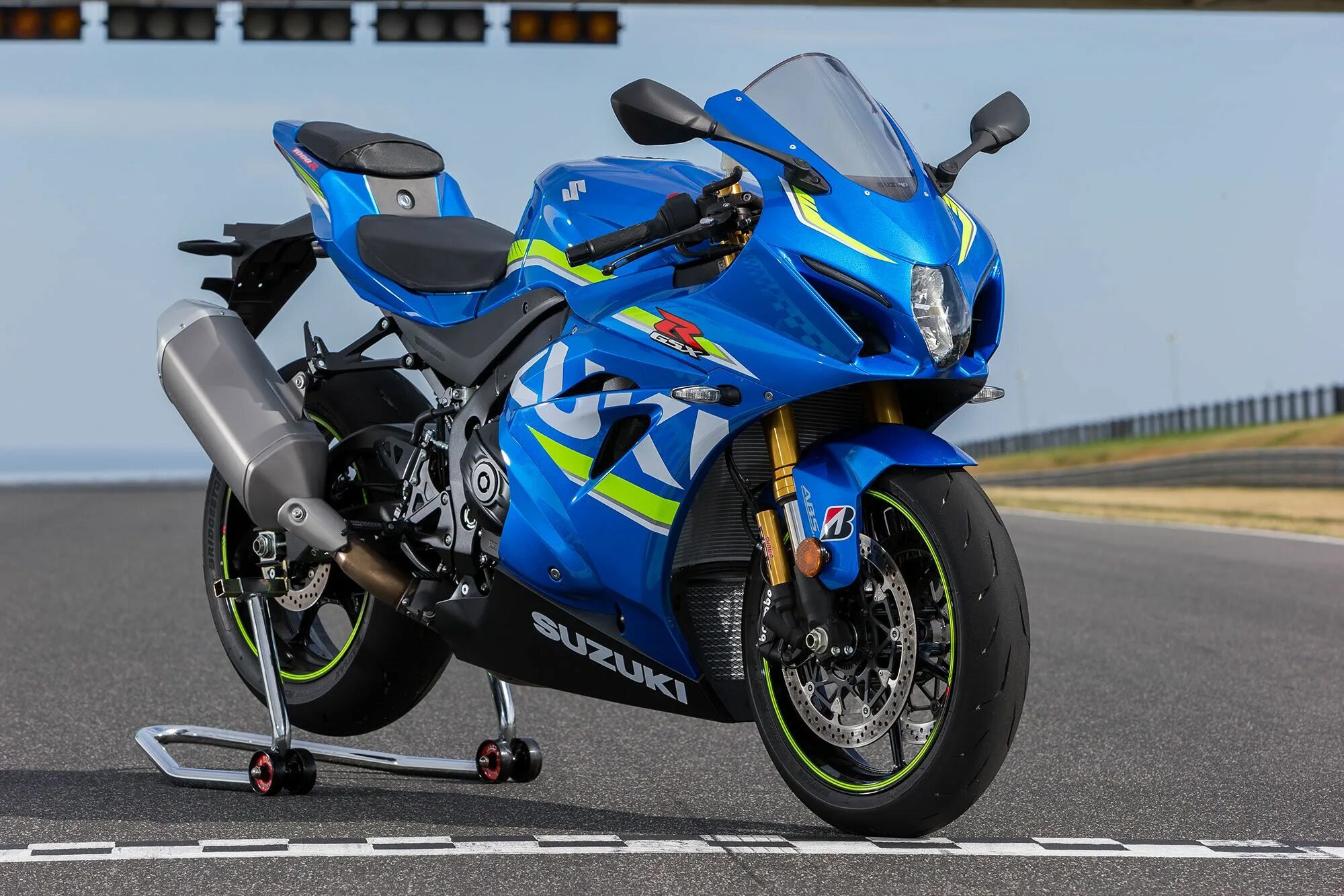 Gsx r купить. Suzuki GSX 1000r 2020. Suzuki GSXR 1000 2020. Suzuki GSX-R 1000 2021. Suzuki GSX-R 1000 2016.