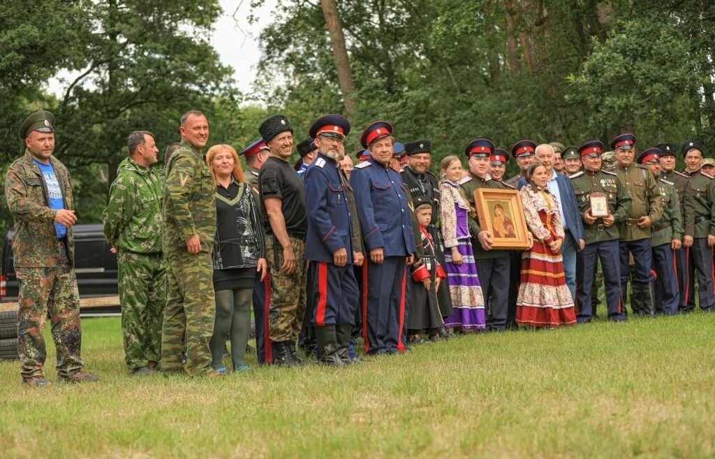 Общины германии. Казаки в Германии. Общины в Германии. Русские общины в Германии. Немецкая община в России.