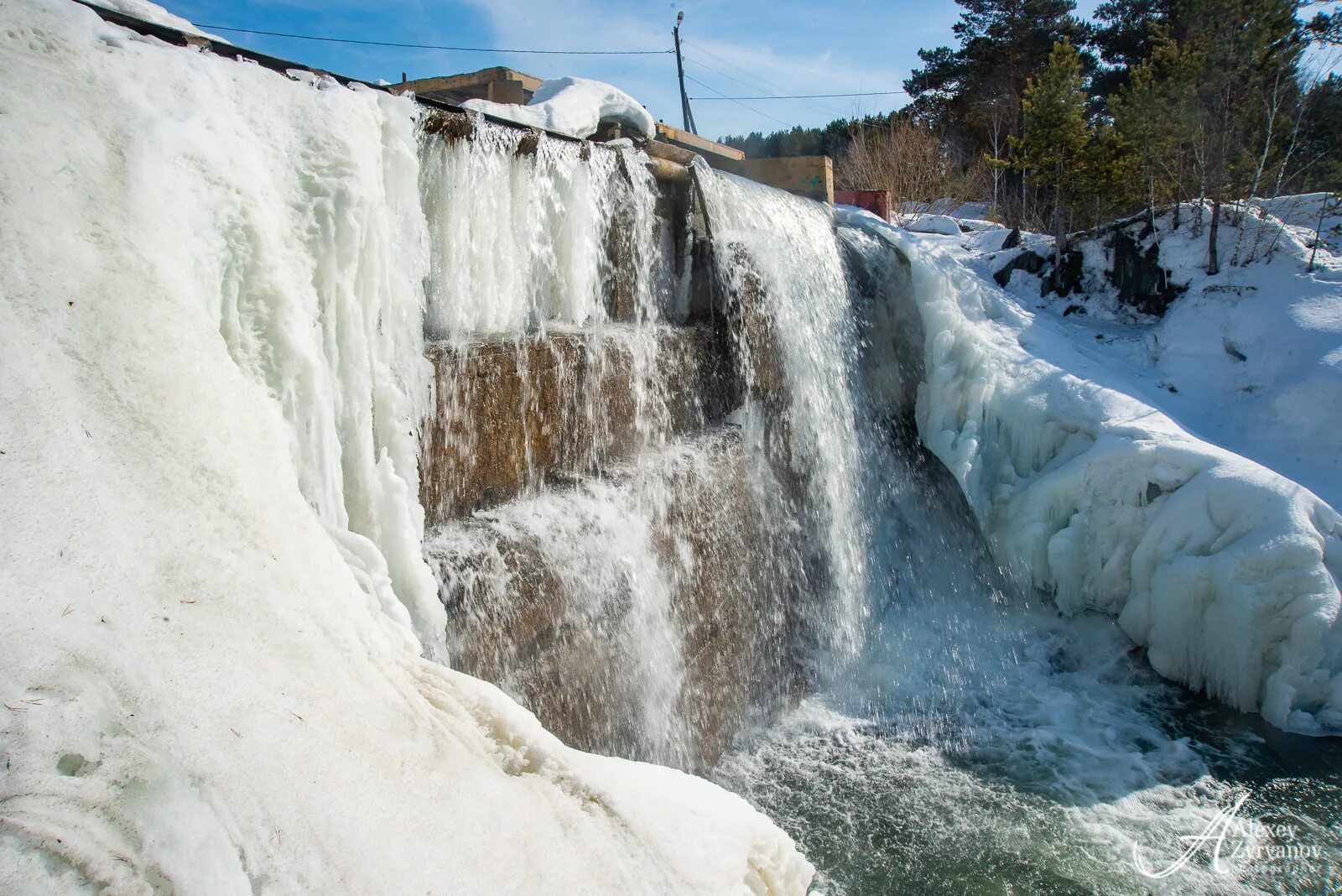 Водопад основа