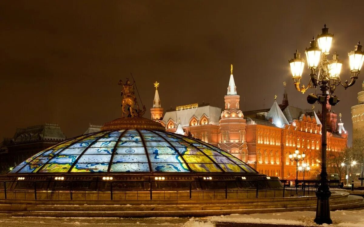 Иму москва. Вид на новодевичий монастырь. Обзорная экскурсия по москве. Виды кремля в москве. Триумфальная площадь метро.