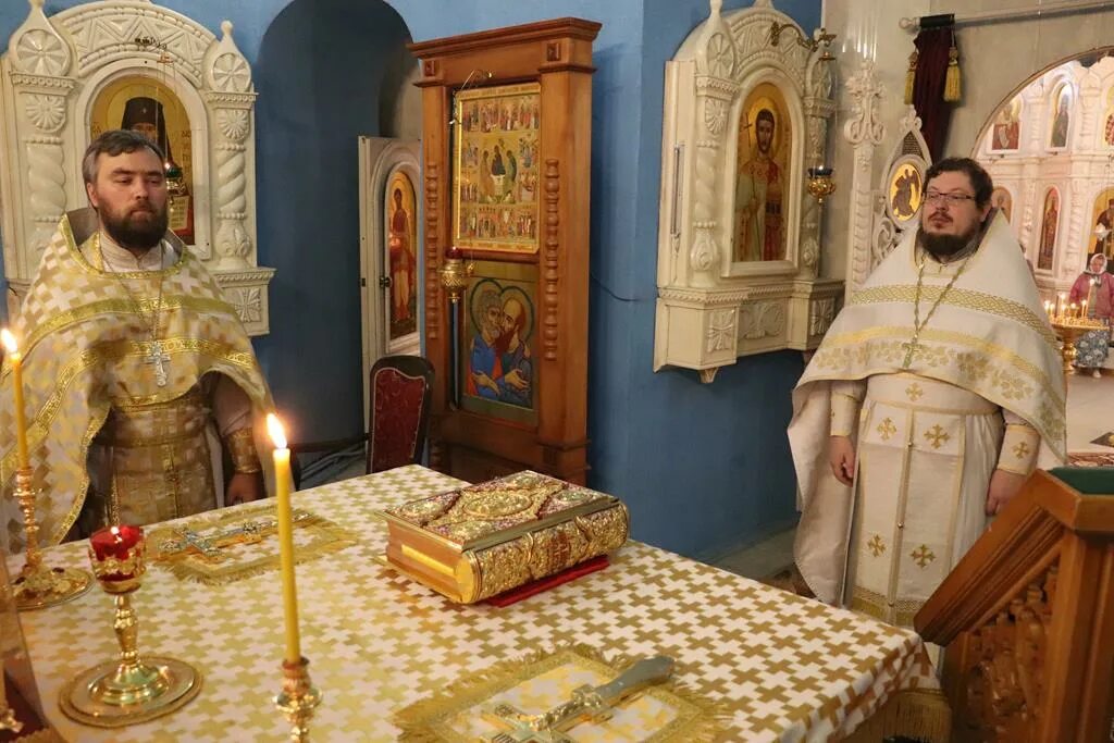 года церковь настоятель