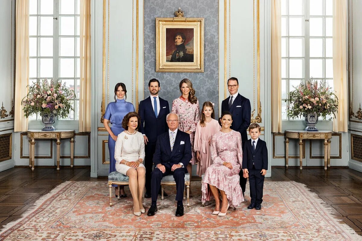 Резиденция королевской семьи. Королевская семья Швеции 2022. Королевская семья Норвегии 2022. Шведская Королевская семья 2023.
