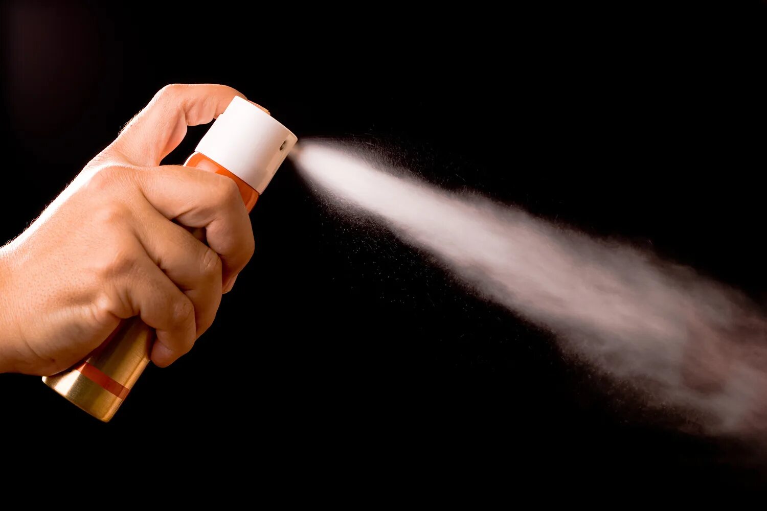 распылил газовый баллончик. распылили перцовый баллончик в помещении. распылили перцовый баллончик в помещении. газовый баллончик эстетика. перцовый баллончик распыляет.