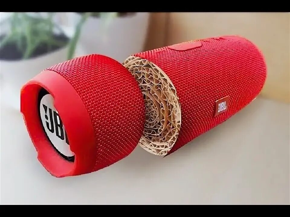 Колонка сделай тише. Колонка JBL 5 коробка. JBL Flip 4 из картона. Бумажные колонки JBL. Колонка JBL из картона.