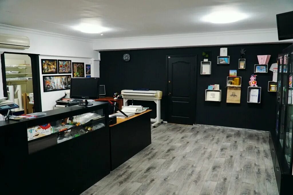 онлайн типография. салон полиграфии. интерьер салона печати. офис типографии интерьер. копирка сеть.