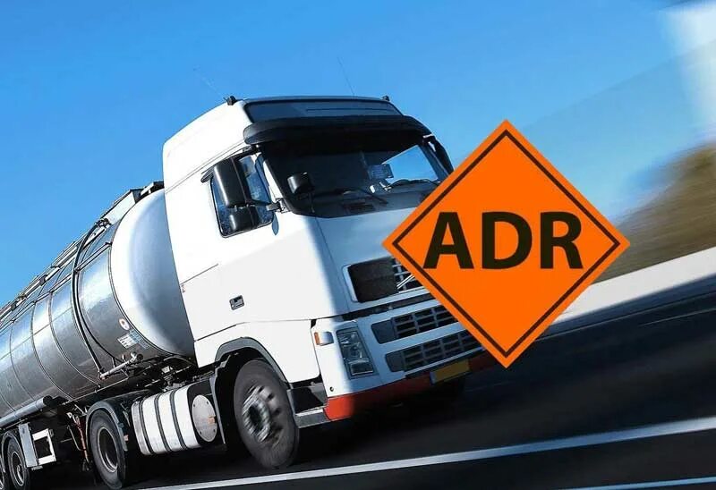 Фура ADR. Грузоперевозки опасных грузов. ADR опасные грузы. ADR грузовик.
