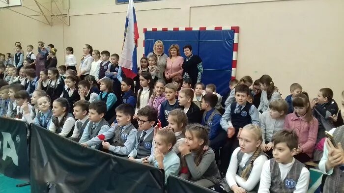 Семейная школа курск. Школьники. Школа 44 курск. Школа грани. Интернат кострома.