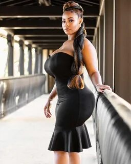 Pin en Voluptuousness Curves of Ebony Women.